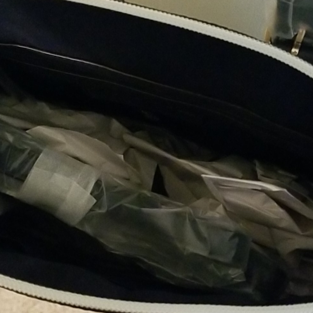 Purse - Picture 4 of 4